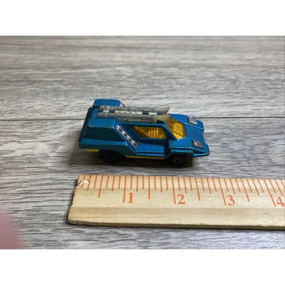 1975‎ MATCHBOX SUPERFAST #68 COSMOBILE CHROME HEADLIGHTS